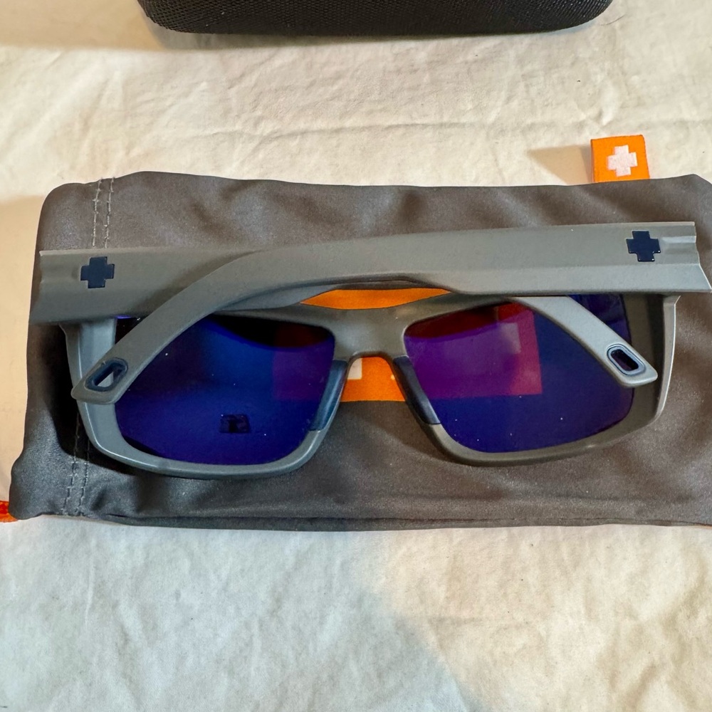 NWB SPY OVERHAUL Sunglasses Polarized HAPPY BOOST Matte Gray - Blue Mirro